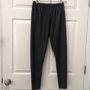 Black Faux Leather Leggings size Large